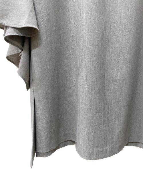 UNITED ARROWS TOKYO（ユナイテッドアローズトウキョウ）UNITED ARROWS TOKYO (ユナイテッドアローズトウキョウ) 半袖ブラウス グレー サイズ:36の古着・服飾アイテム