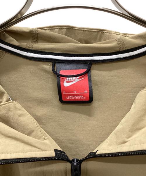 NIKE（ナイキ）NIKE (ナイキ) テックウィンドランナー カーキ×ブラック サイズ:XLの古着・服飾アイテム