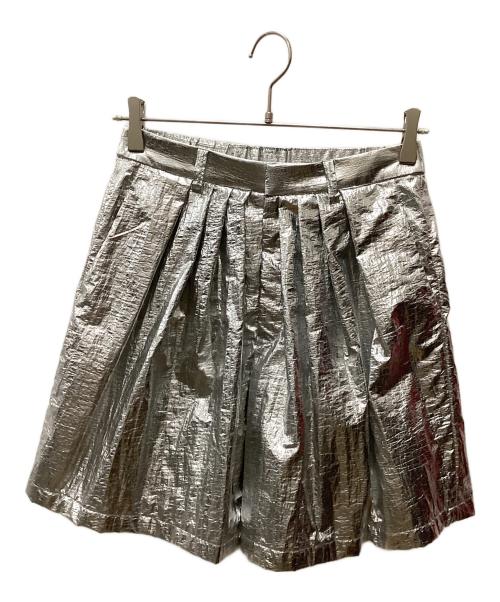 NOISE MAKER（ノイズメーカー）NOISE MAKER (ノイズメーカー) メタリックタックショートパンツ シルバー サイズ:36の古着・服飾アイテム