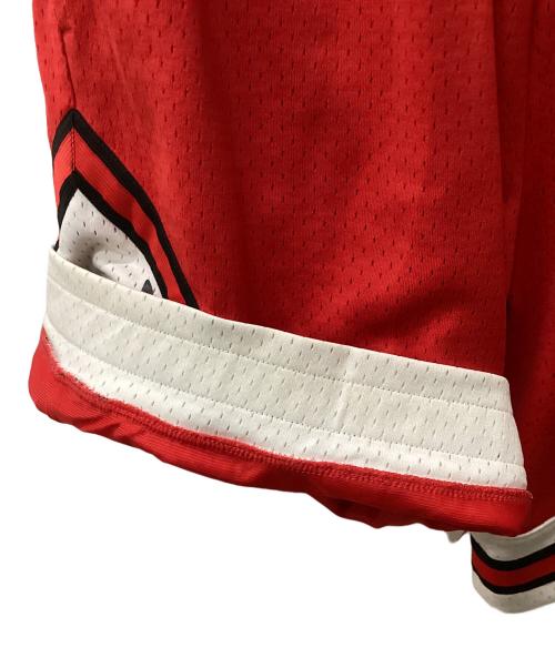 MITCHELL & NESS（ミッチェルアンドネス）MITCHELL & NESS (ミッチェルアンドネス) シカゴ・ブルズ バスケショーツ レッド サイズ:Lの古着・服飾アイテム