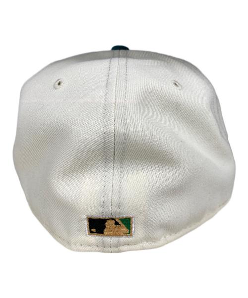 New Era（ニューエラ）New Era (ニューエラ) キャップ アイボリー×グリーンの古着・服飾アイテム