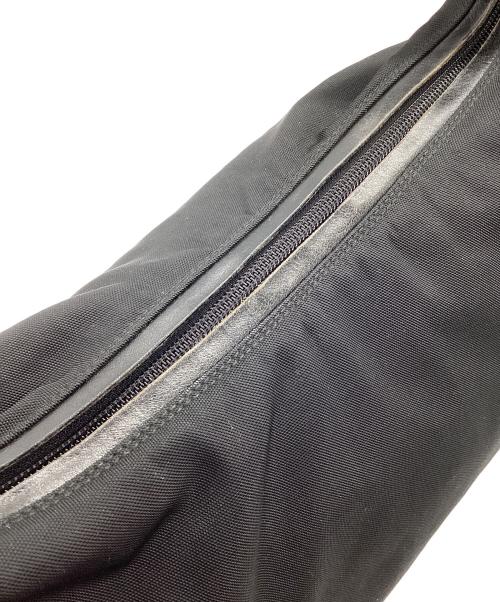 GUCCI（グッチ）GUCCI (グッチ) ショルダーバッグ ブラックの古着・服飾アイテム