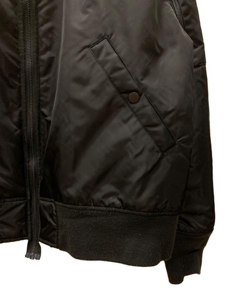 GU（ジーユー）GU (ジーユー) UNDERCOVER (アンダーカバー) MA-1ジャケット ブラック サイズ:XLの古着・服飾アイテム