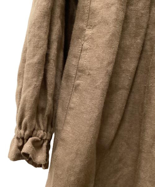 Samansa Mos2（サマンサモスモス）Samansa Mos2 (サマンサモスモス) 【立川限定】リネンスタンドフリルワンピース ブラウン サイズ:F 未使用品の古着・服飾アイテム