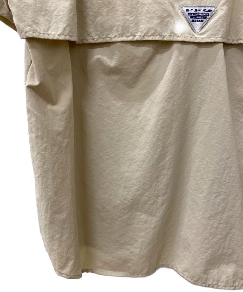 Columbia（コロンビア）Columbia (コロンビア) 半袖シャツ ベージュ サイズ:Lの古着・服飾アイテム