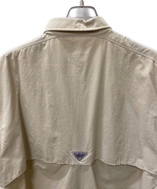 Columbia（コロンビア）Columbia (コロンビア) 半袖シャツ ベージュ サイズ:Lの古着・服飾アイテム