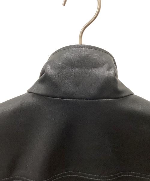 LEVI'S（リーバイス）LEVI'S (リーバイス) LIMITED LEATHER TRUCKER JACKET ブラック サイズ:Mの古着・服飾アイテム