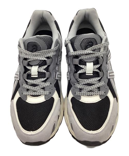 asics（アシックス）asics (アシックス) スニーカー ブラック×グレー サイズ:28cmの古着・服飾アイテム