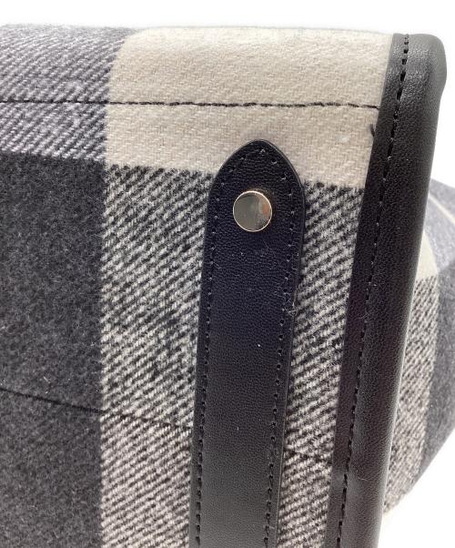 Kate Spade（ケイトスペード）Kate Spade (ケイトスペード) トートバッグ ホワイト×ブラックの古着・服飾アイテム
