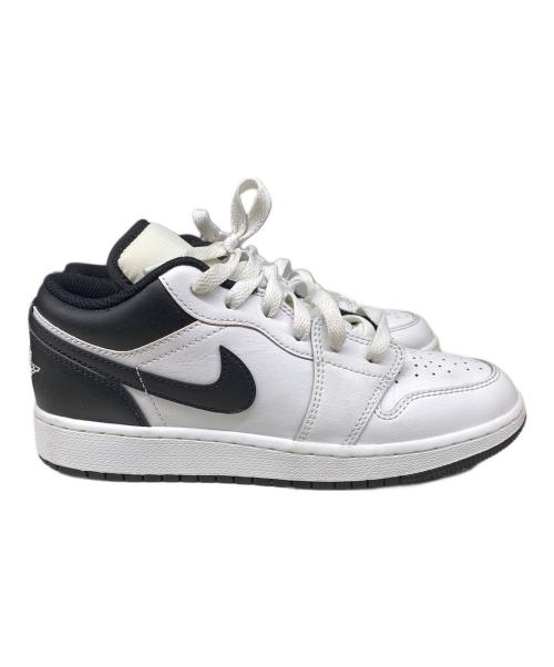 NIKE（ナイキ）NIKE (ナイキ) スニーカー ホワイト×ブラック サイズ:23.5の古着・服飾アイテム