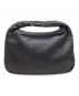 BOTTEGA VENETA (ボッテガベネタ) イントレチャートハンドバッグ ブラック：130000円