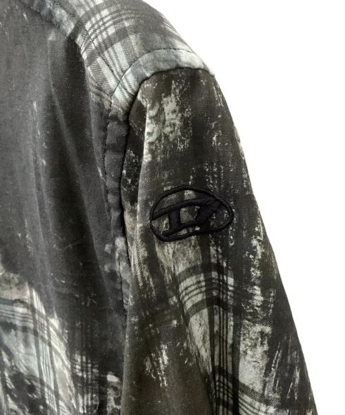 DIESEL（ディーゼル）DIESEL (ディーゼル) 半袖シャツ ブラック×グレー サイズ:52の古着・服飾アイテム