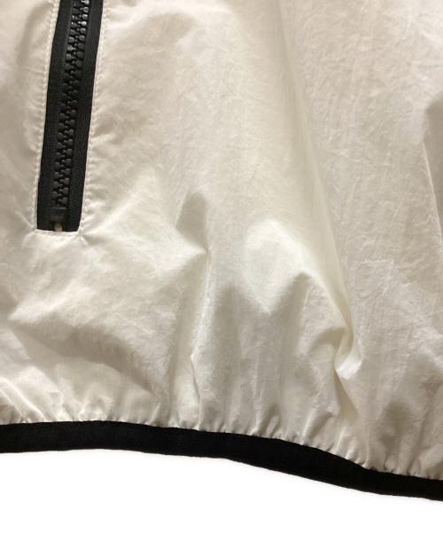 EMPORIO ARMANI（エンポリオ アルマーニ）EMPORIO ARMANI (エンポリオ アルマーニ) ナイロンジャケット ホワイト サイズ:Mの古着・服飾アイテム