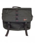 NIKEナイキ）の古着「00’ｓメッセンジャーバッグ」｜ブラック