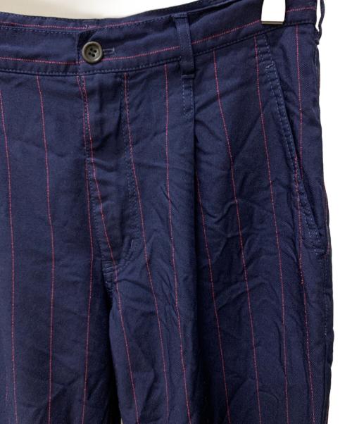 COMME des GARCONS（コムデギャルソン）COMME des GARCONS (コムデギャルソン) 22SS ポリ縮絨 ストライプ テーパードパンツ ネイビー サイズ:XSの古着・服飾アイテム