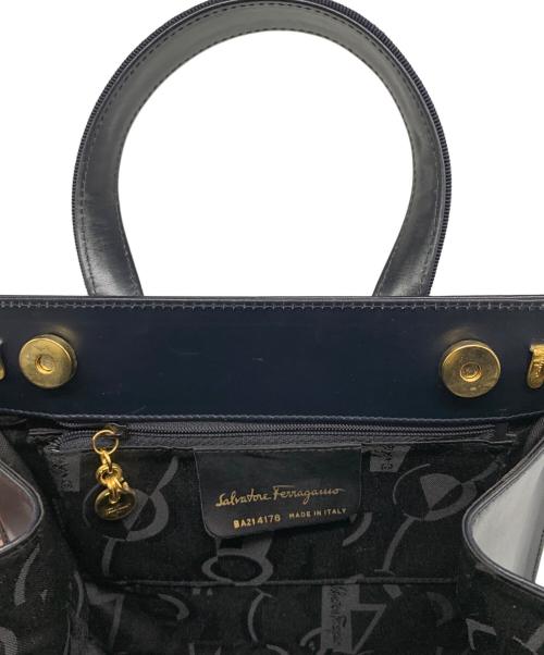 Salvatore Ferragamo（サルヴァトーレ フェラガモ）Salvatore Ferragamo (サルヴァトーレ フェラガモ) ハンドバッグ ネイビーの古着・服飾アイテム