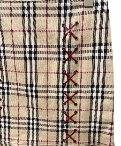BURBERRY BLUE LABEL（バーバリー ブルー レーベル）BURBERRY BLUE LABEL (バーバリー ブルー レーベル) ノバチェックスカート ベージュ サイズ:Sの古着・服飾アイテム