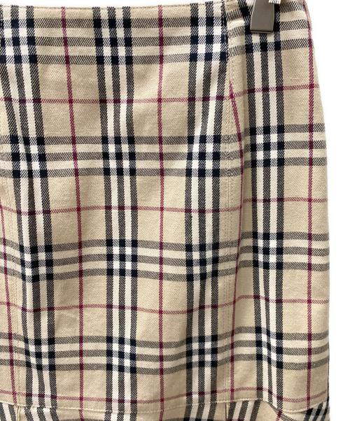 BURBERRY BLUE LABEL（バーバリー ブルー レーベル）BURBERRY BLUE LABEL (バーバリー ブルー レーベル) ノバチェックスカート ベージュ サイズ:Sの古着・服飾アイテム