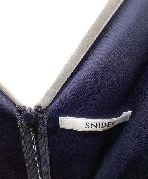Snidel（スナイデル）Snidel (スナイデル) フラワードロストディティールワンピース ネイビーの古着・服飾アイテム