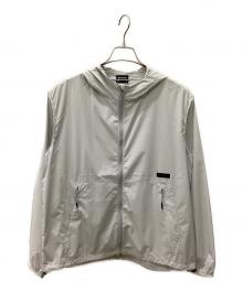 Columbia（コロンビア）の古着「ナイロンパーカー」｜グレー