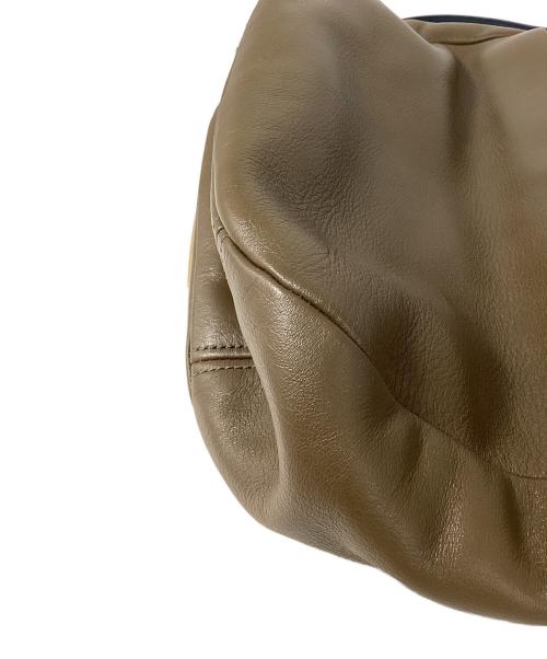 Marc by Marc Jacobs（マークバイマークジェイコブス）Marc by Marc Jacobs (マークバイマークジェイコブス) ショルダーバッグ ブラウンの古着・服飾アイテム