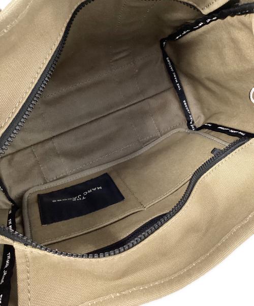 MARC JACOBS（マークジェイコブス）MARC JACOBS (マークジェイコブス) THE TOTE BAG カーキの古着・服飾アイテム