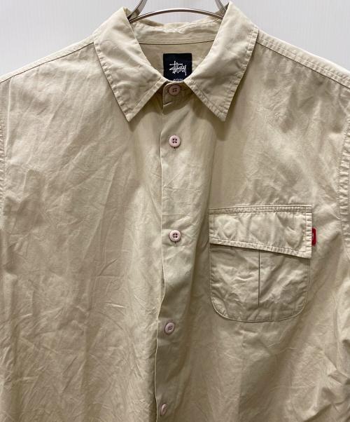 stussy（ステューシー）stussy (ステューシー) 半袖シャツ ベージュ サイズ:Mの古着・服飾アイテム