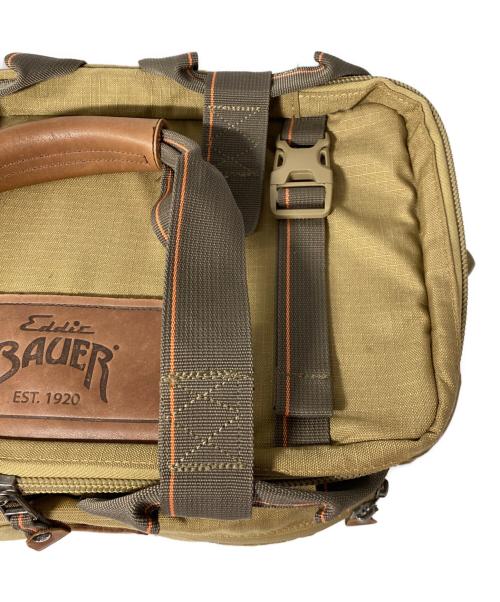 Eddie Bauer SPORT（エディーバウアースポーツ）Eddie Bauer SPORT (エディーバウアースポーツ) メッセンジャーバッグ カーキの古着・服飾アイテム