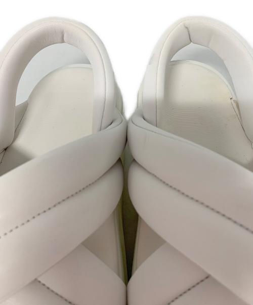 NIKE（ナイキ）NIKE (ナイキ) サンダル ホワイト サイズ:24cmの古着・服飾アイテム