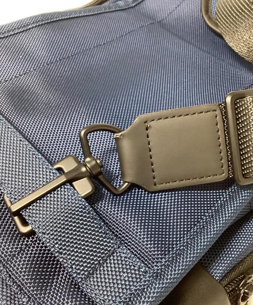 TUMI（トゥミ）TUMI (トゥミ) スミス スリングボディバッグ ブラック×ネイビーの古着・服飾アイテム