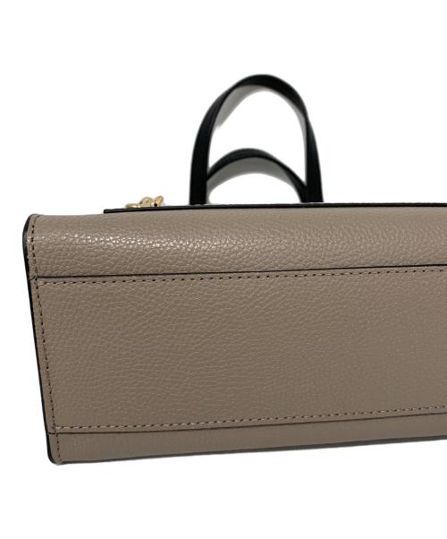 MARC JACOBS（マークジェイコブス）MARC JACOBS (マークジェイコブス) 2WAYバッグ ベージュ×グレーの古着・服飾アイテム