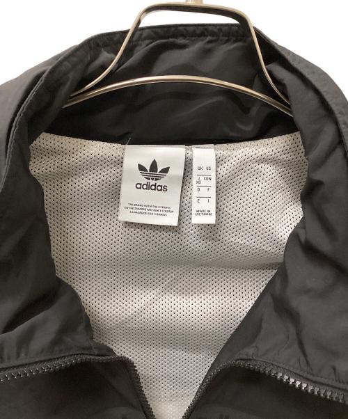 adidas（アディダス）adidas (アディダス) ウインドブレーカー ブラック×ホワイト サイズ:XOの古着・服飾アイテム