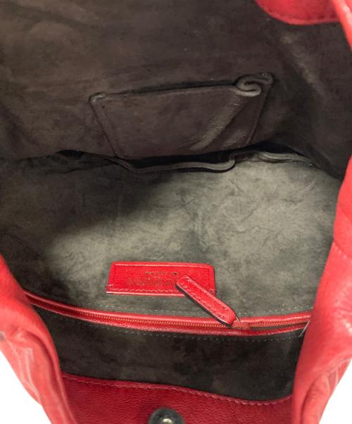 Yves Saint Laurent（イヴサンローラン）Yves Saint Laurent (イヴサンローラン) レザーショルダーバッグ レッドの古着・服飾アイテム