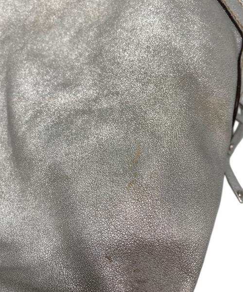 GUCCI（グッチ）GUCCI (グッチ) ショルダーバッグ シルバーの古着・服飾アイテム