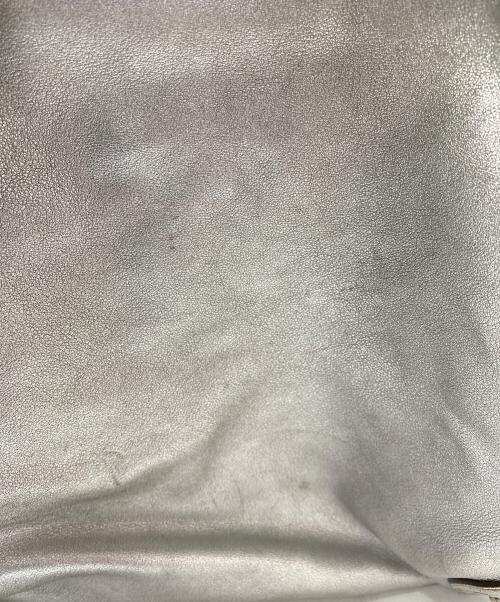 GUCCI（グッチ）GUCCI (グッチ) ショルダーバッグ シルバーの古着・服飾アイテム