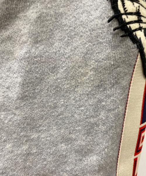 GUCCI（グッチ）GUCCI (グッチ) タイガーワッペンスウェットパンツ グレー サイズ:XLの古着・服飾アイテム