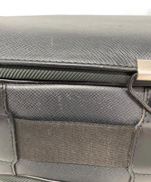 LOUIS VUITTON（ルイ ヴィトン）LOUIS VUITTON (ルイ ヴィトン) ショルダーバッグ ブラックの古着・服飾アイテム