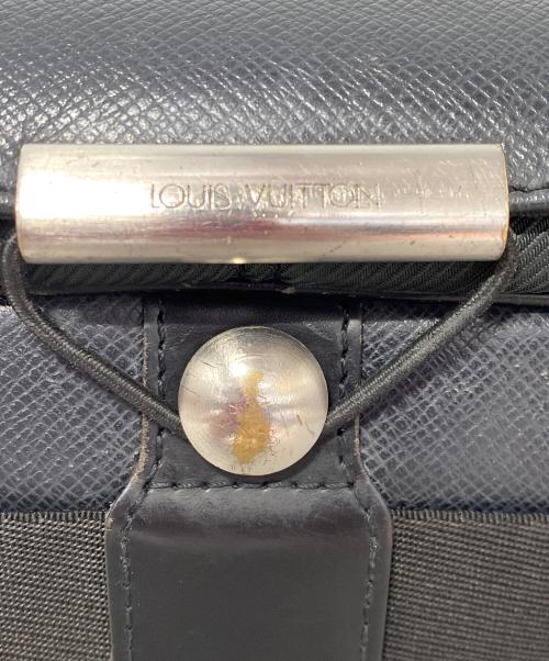 LOUIS VUITTON（ルイ ヴィトン）LOUIS VUITTON (ルイ ヴィトン) ショルダーバッグ ブラックの古着・服飾アイテム