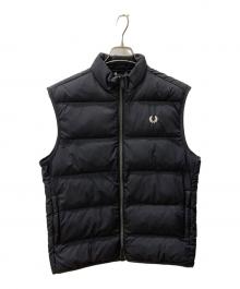 FRED PERRY（フレッドペリー）の古着「中綿ベスト」｜ブラック