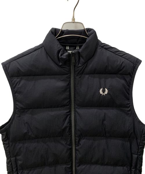 FRED PERRY（フレッドペリー）FRED PERRY (フレッドペリー) 中綿ベスト ブラック サイズ:Mの古着・服飾アイテム