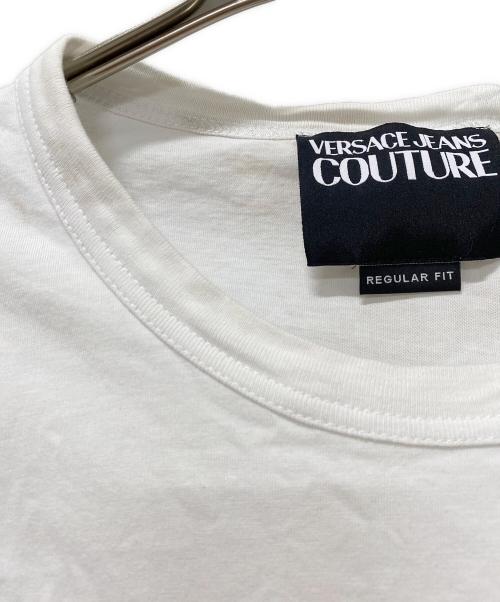 VERSACE JEANS COUTURE（ヴェルサーチ ジーンズクチュール）VERSACE JEANS COUTURE (ヴェルサーチ ジーンズクチュール) Tシャツ ホワイト サイズ:XXXLの古着・服飾アイテム