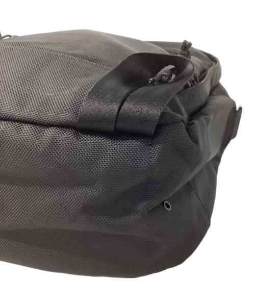 YOHJI YAMAMOTO（ヨウジヤマモト）YOHJI YAMAMOTO (ヨウジヤマモト) New Era (ニューエラ) リュック ブラックの古着・服飾アイテム