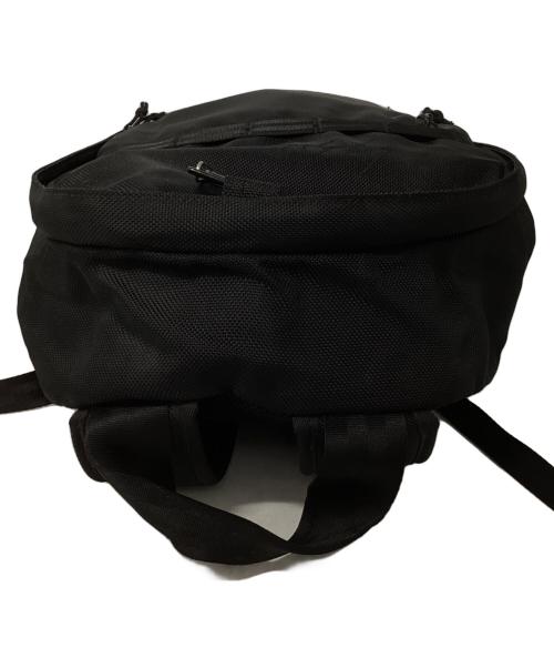 YOHJI YAMAMOTO（ヨウジヤマモト）YOHJI YAMAMOTO (ヨウジヤマモト) New Era (ニューエラ) リュック ブラックの古着・服飾アイテム
