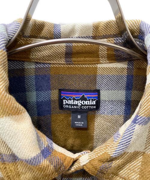 Patagonia（パタゴニア）Patagonia (パタゴニア) 長袖シャツ オリーブ×ブルー サイズ:Mの古着・服飾アイテム