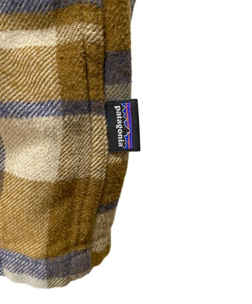 Patagonia（パタゴニア）Patagonia (パタゴニア) 長袖シャツ オリーブ×ブルー サイズ:Mの古着・服飾アイテム