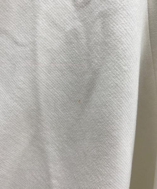 LOHEN（ローヘン）LOHEN (ローヘン) スクエアケープカットソー アイボリー サイズ:Fの古着・服飾アイテム