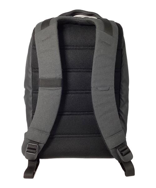 Incase（インケース）Incase (インケース) City Compact Backpack ブラックの古着・服飾アイテム
