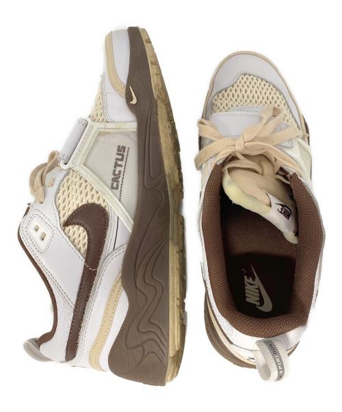 NIKE（ナイキ）NIKE (ナイキ) TRAVIS SCOTT (トラヴィススコット) Nike Zoom Field Jaxx ホワイト×ブラウン サイズ:28.5cmの古着・服飾アイテム