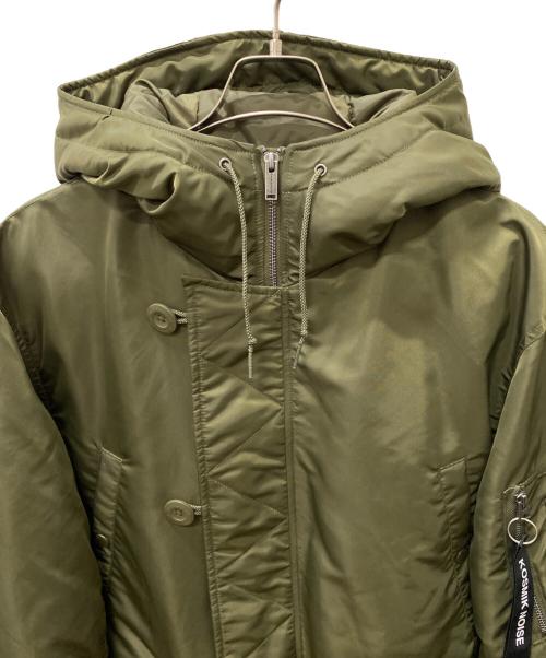 GU（ジーユー）GU (ジーユー) UNDERCOVER (アンダーカバー) ヒートパデッドコンバーチブルコート オリーブ サイズ:XLの古着・服飾アイテム