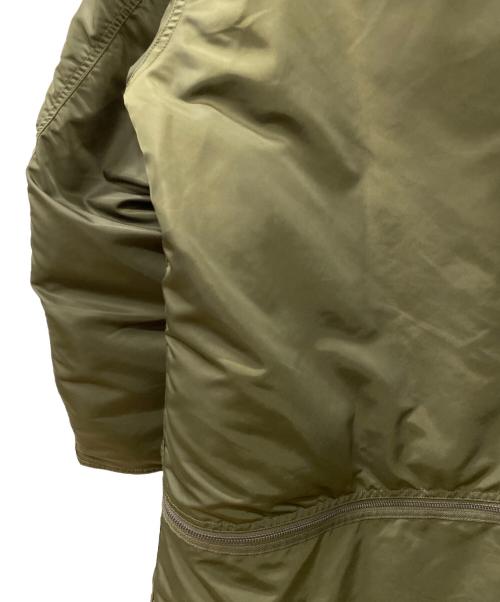 GU（ジーユー）GU (ジーユー) UNDERCOVER (アンダーカバー) ヒートパデッドコンバーチブルコート オリーブ サイズ:XLの古着・服飾アイテム